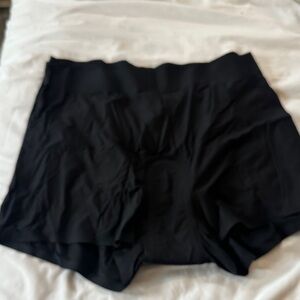 Knix Black Seamless leakproof boyfriend underwear…. Brand new 2 pair